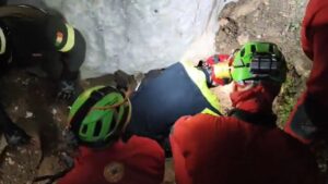 Glissement de terrain dans le canyon : des spéléologues en Sardaigne sauvés après 27 heures