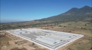 Le Costa Rica ouvre une méga prison sur le modèle de Bukele