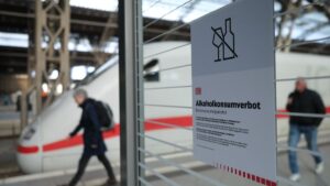 Les chemins de fer veulent accroître la sécurité : l'interdiction de l'alcool entre en vigueur dans toutes les gares allemandes