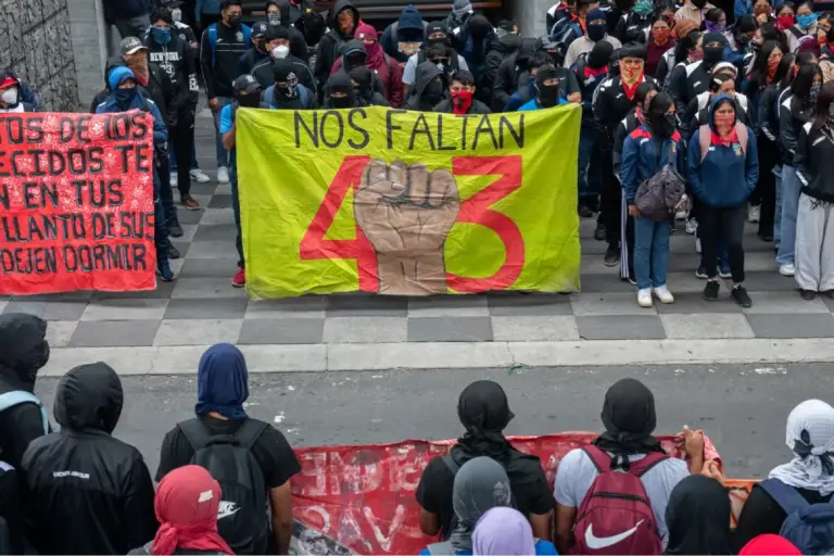 Mexique : le nouveau rapport d’Ayotzinapa déçoit les familles