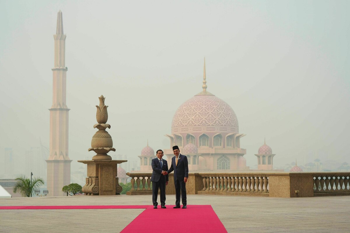 Triomphe diplomatique auprès des réfugiés : Tapis rouge pour le dictateur du Myanmar en Malaisie