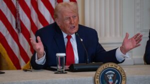 Un technicien de laboratoire décède en Sibérie : Trump ne suppose pas qu'il s'agissait d'une arme biologique russe après un éventuel cas de peste
